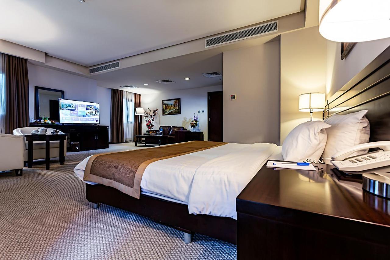 Monroe Hotel & Suites Manáma Kültér fotó