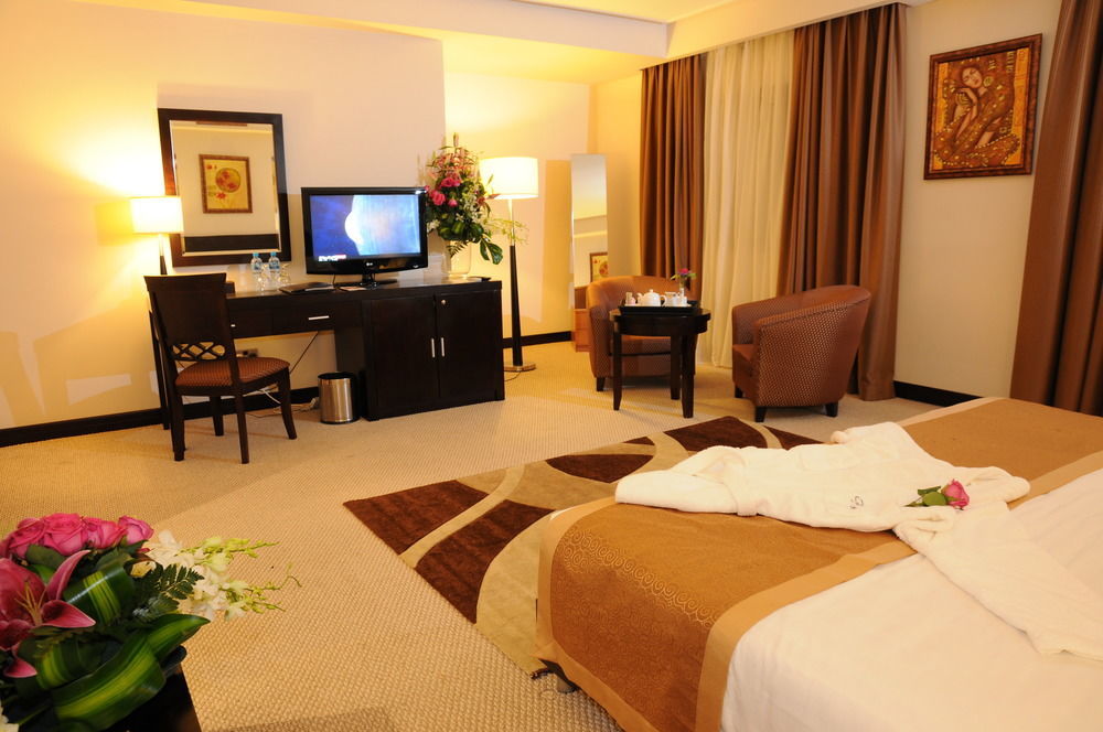Monroe Hotel & Suites Manáma Kültér fotó
