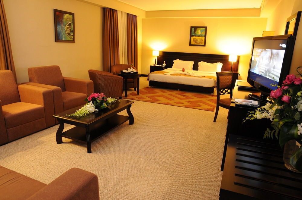 Monroe Hotel & Suites Manáma Kültér fotó