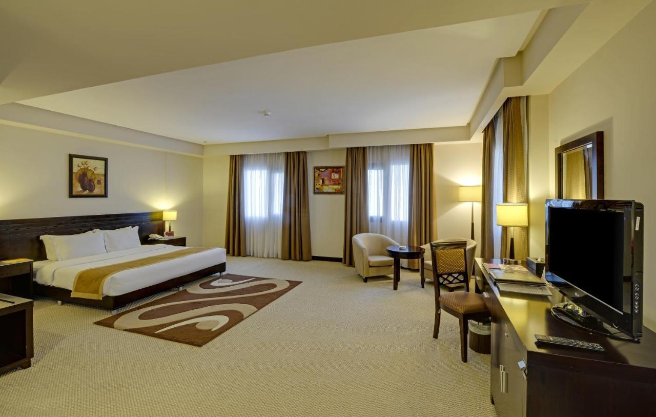 Monroe Hotel & Suites Manáma Kültér fotó
